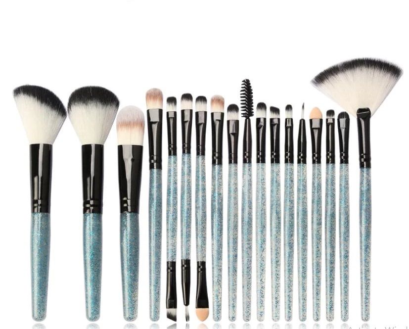 18Pcs/Set Makeup Brushes Set Eye Shadow Foundation Powder Eyeliner Eyelash Lip Make Up Brush Cosmetic Beauty Tool Kit Maquiagem - Oshi.pk - Buy & Sell Online