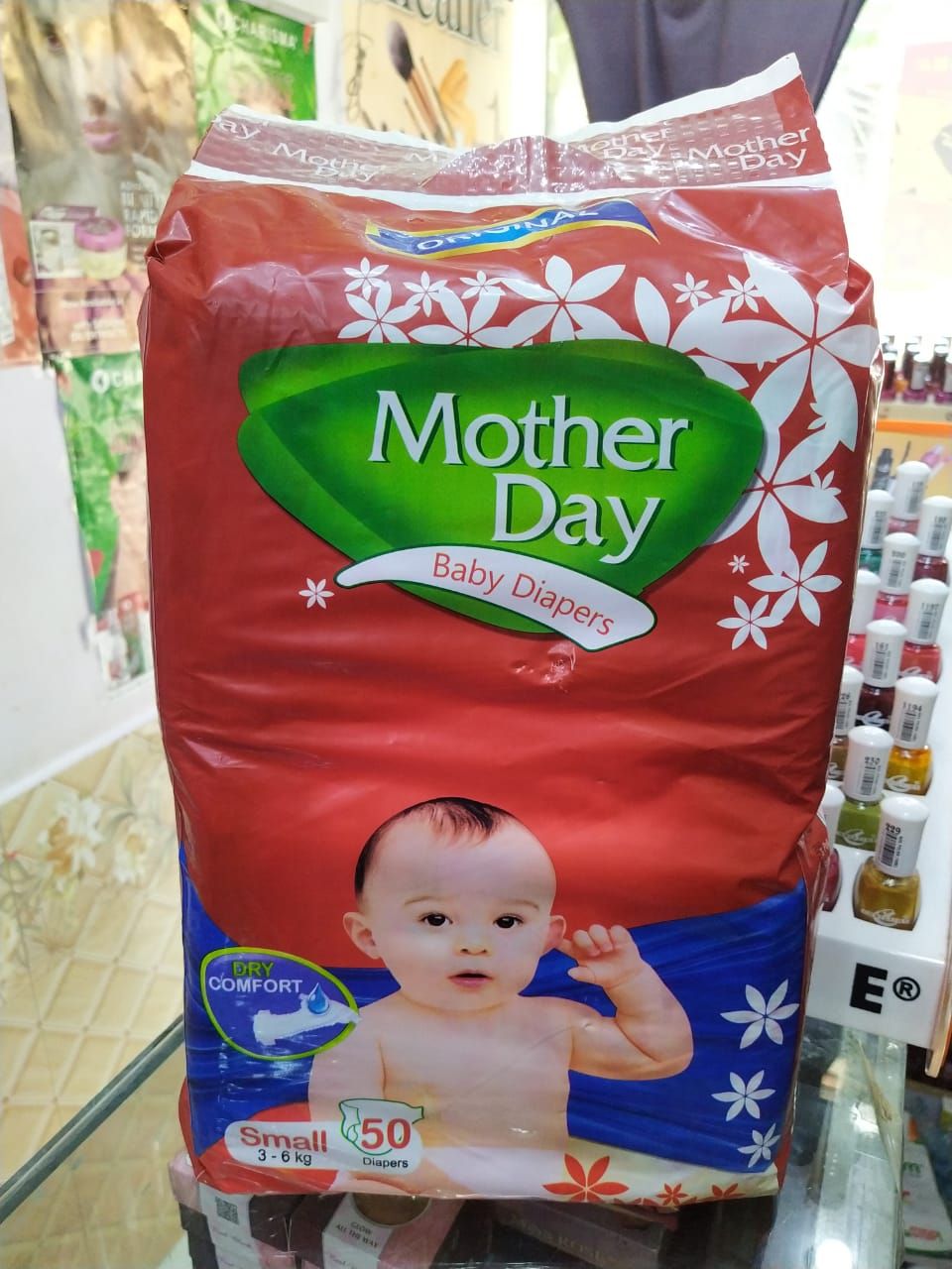 50PCS BABY PAMPER HIGH QUALITY MOTHER DAY DIAPERS SMALL 3-6kg 50 DIAPERS NO 2 - Oshi.pk - Buy & Sell Online