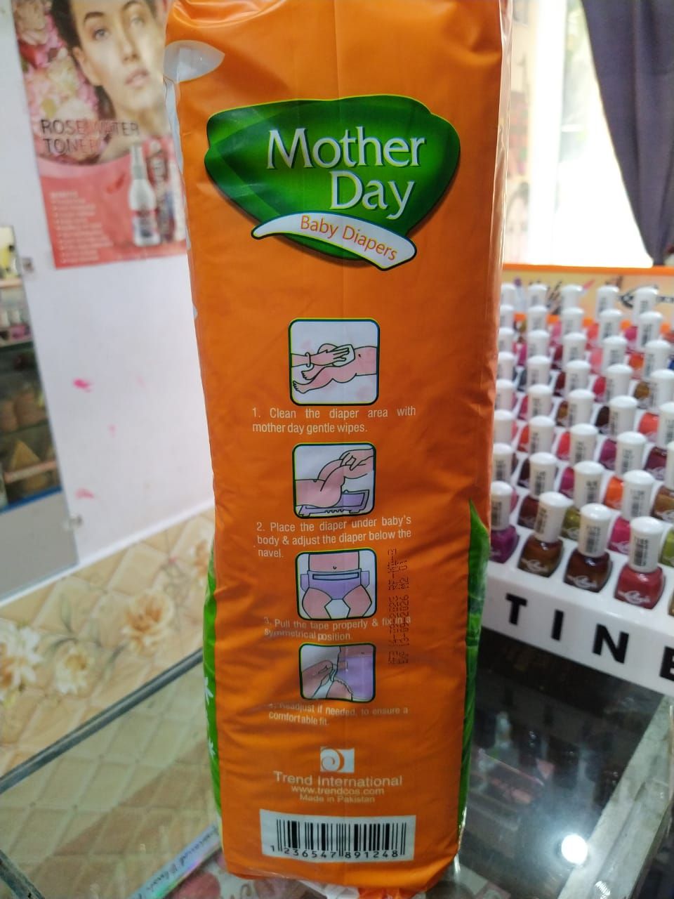 50PCS BABY PAMPER HIGH QUALITY MOTHER DAY DIAPERS MEDIUM 4-9kg 50 DIAPERS No 3 - Oshi.pk - Buy & Sell Online
