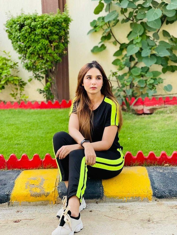Black Gym Suit and Yoga Suit Half Sleeves For Her - Oshi.pk - Buy & Sell Online
