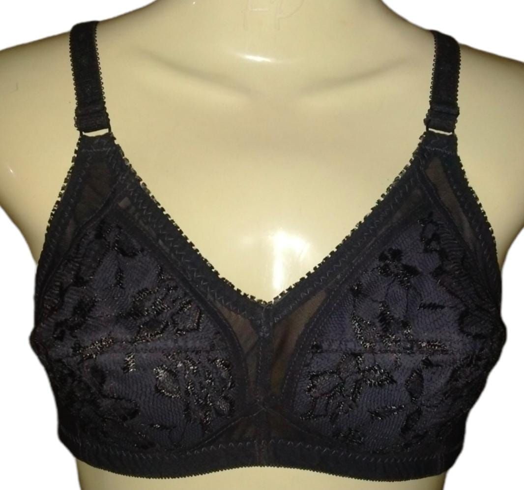 Black Cotton Bra For Girls and Women - Oshi.pk - Buy & Sell Online