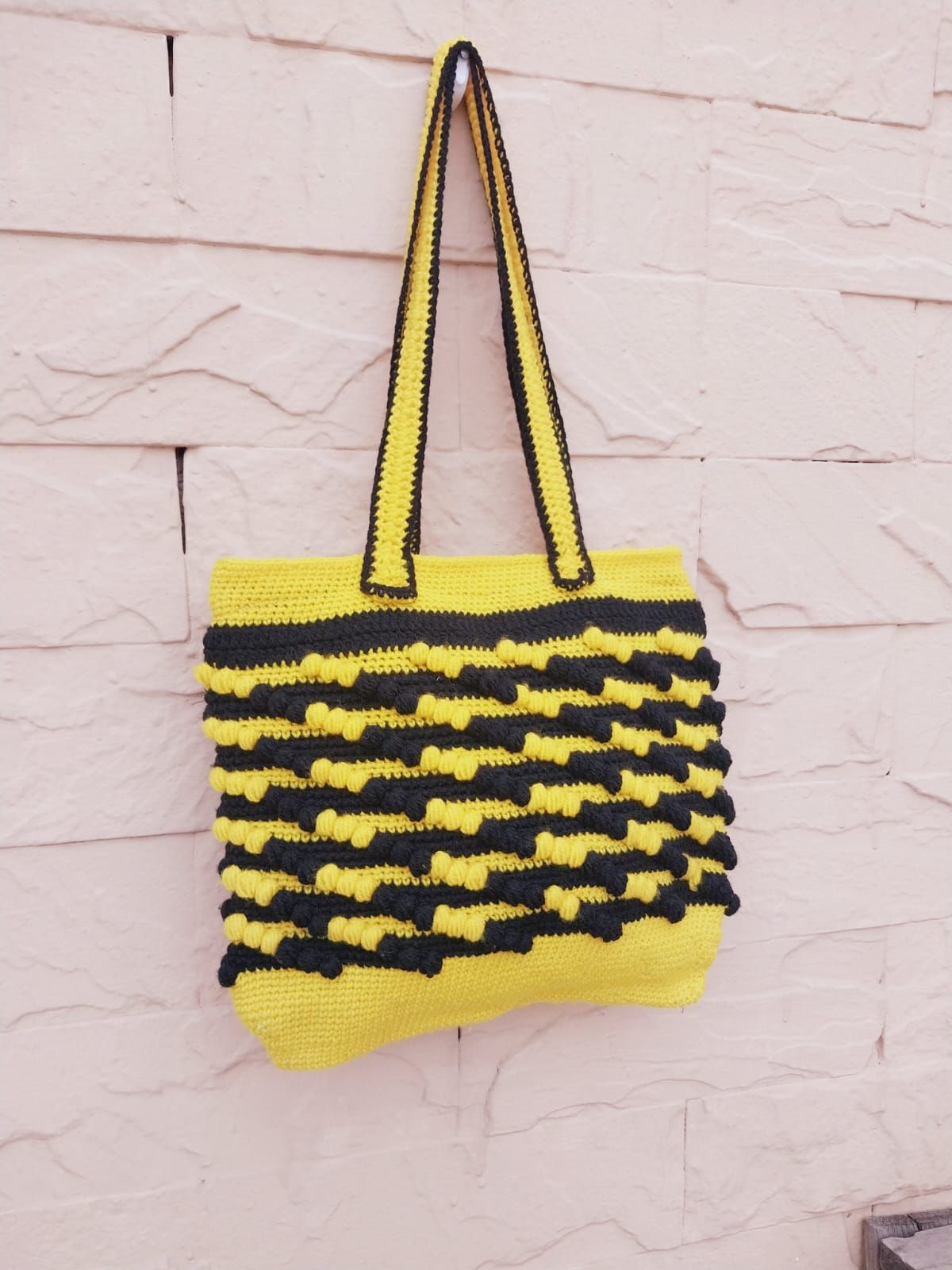 Handmade Crochet Bags for Women with Artful Line Patterns : Crochet Bags with Eye-Catching Line - Oshi.pk - Buy & Sell Online