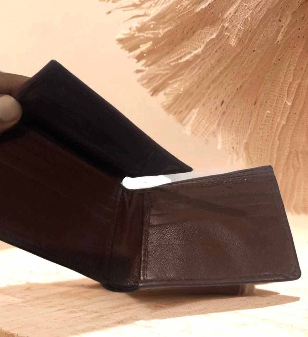 Premium Quality Leather Wallet For Men Bifold - Oshi.pk - Buy & Sell Online