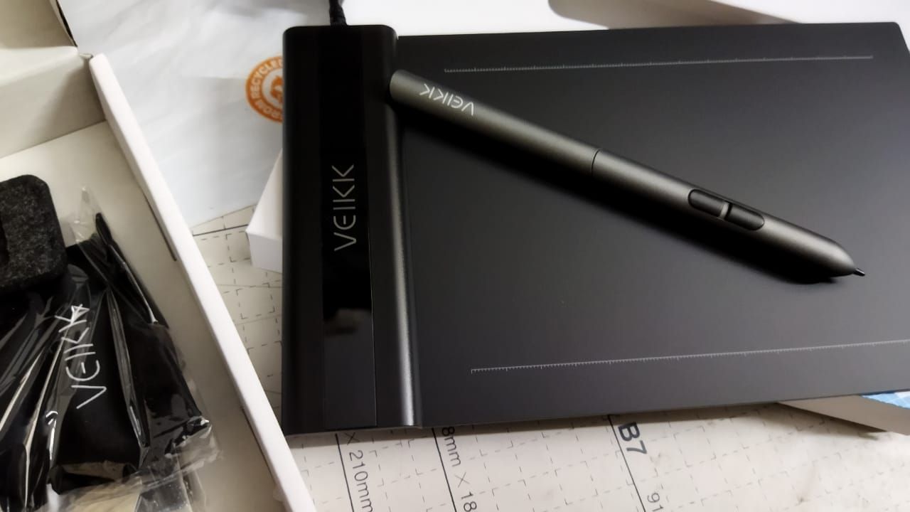 S640 Graphic Tablet Drawing Tablet 6x4 inch Graphics Drawing Tablet Pen Tablet 8192 Levels - Oshi.pk - Buy & Sell Online