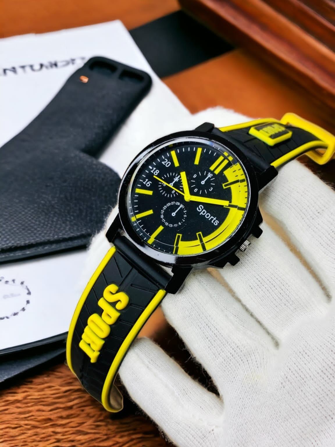 Stylish Sports Analog Rubber Strap Watch For Boys Men's - Oshi.pk - Buy & Sell Online