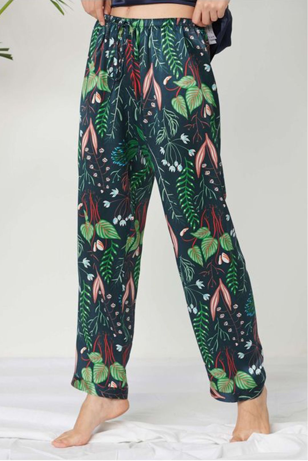 Valerie Plant Print Long Silk Pajamas Set For Women With Red Flower With Blue - Oshi.pk - Buy & Sell Online
