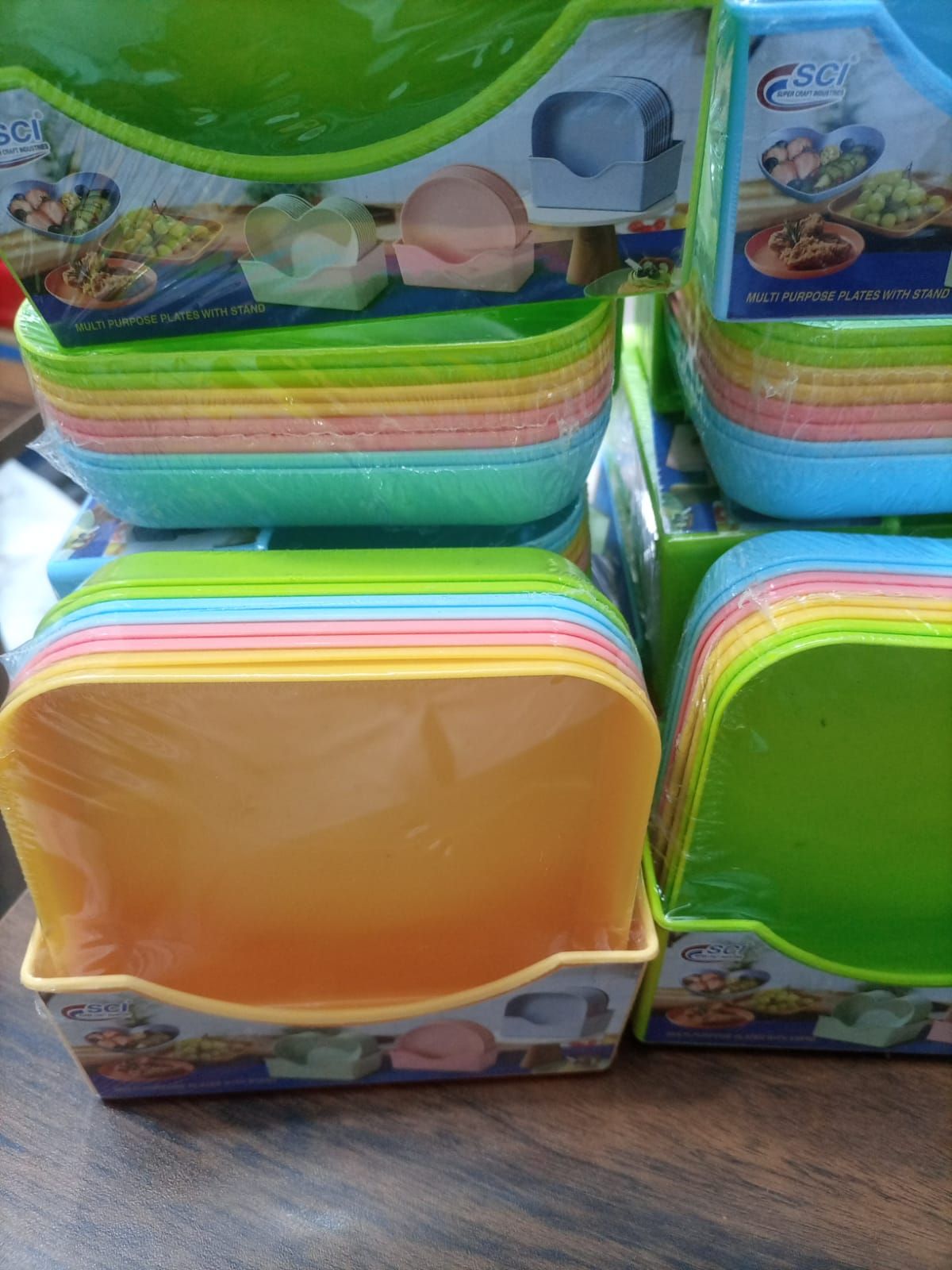 8 Pcs Plates with Stand Dinner plate - Oshi.pk - Buy & Sell Online