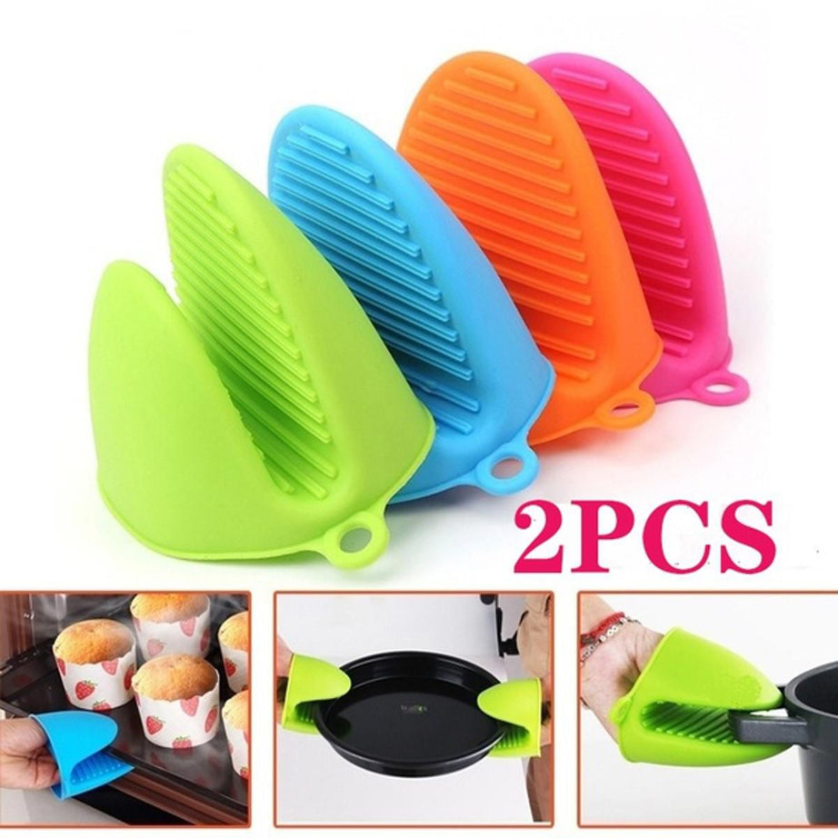 2 pcs Silicon pot holder -, heat resistant gloves , kitchen accessories anti slip baking mitts , silicon hot pot holders , best Kitchen tool - Oshi.pk - Buy & Sell Online