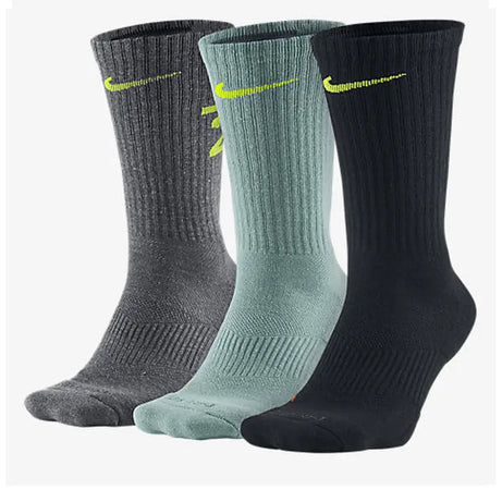 Pack of 9 Stylish Long Warm Winter Socks For Men - Oshi.pk - Buy & Sell Online