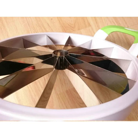 Melon Slicer - Cuts 12 Uniform Slices - Oshi.pk - Buy & Sell Online