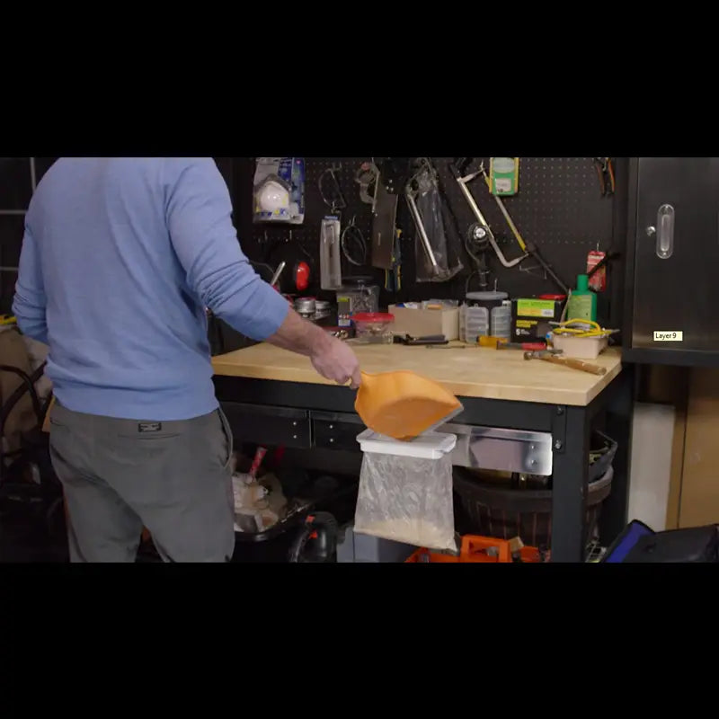 Attach-A-Trash The Hanging Trash Bag Holder - Oshi.pk - Buy & Sell Online