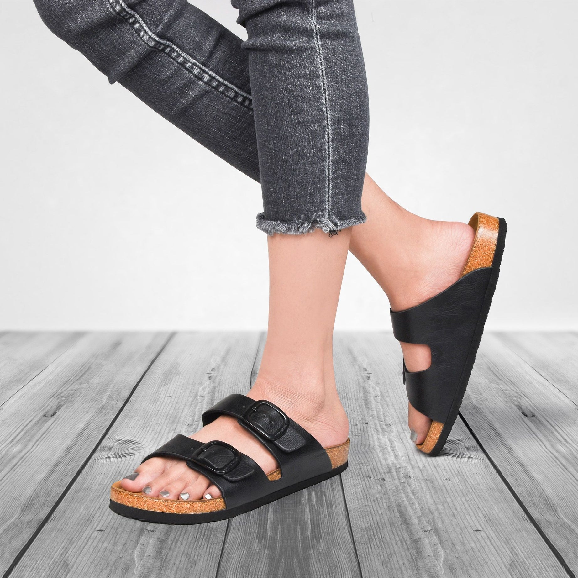 Arete Slide Sandals - Oshi.pk - Buy & Sell Online
