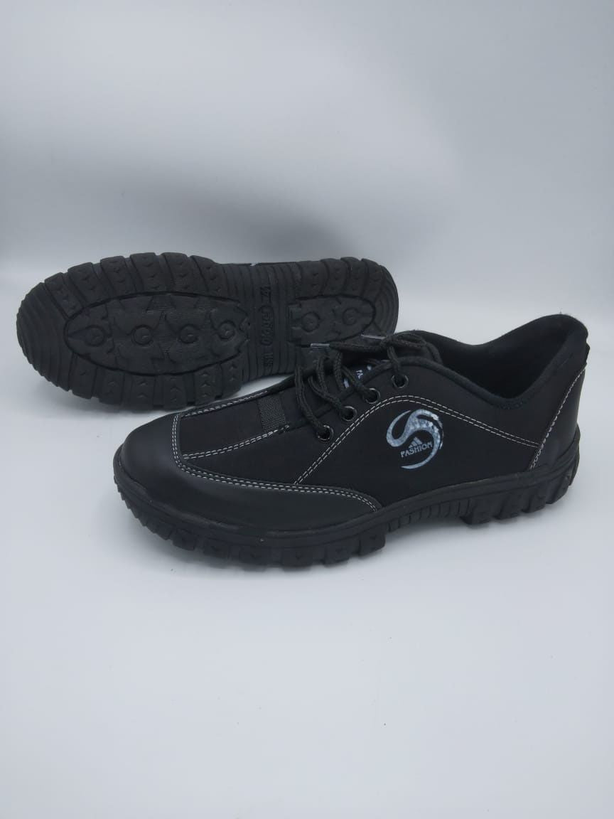 Black Running Shoes For Men - Oshi.pk - Buy & Sell Online