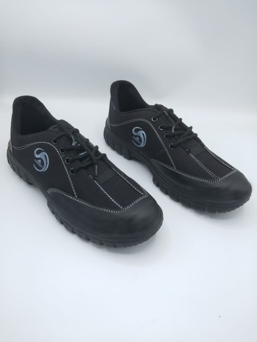 Black Running Shoes For Men - Oshi.pk - Buy & Sell Online