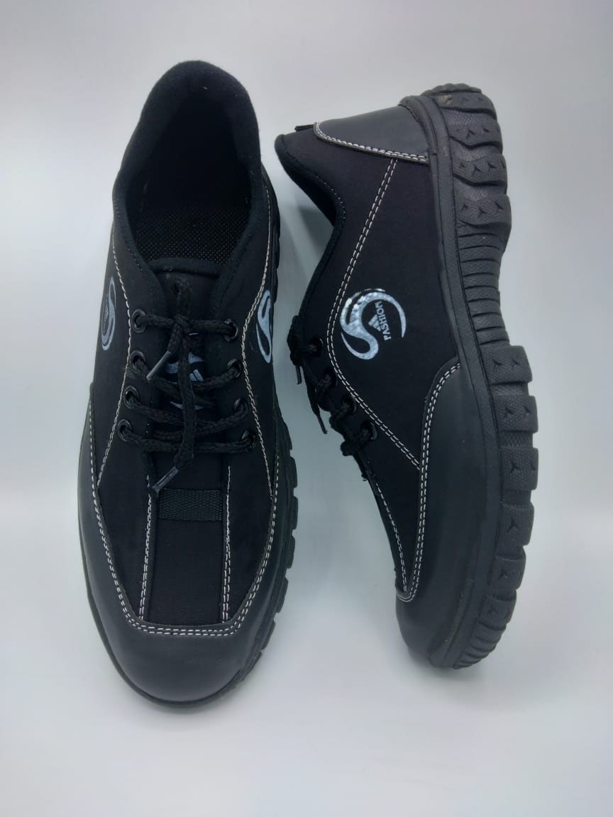 Black Running Shoes For Men - Oshi.pk - Buy & Sell Online