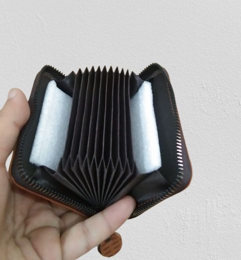 Bovi's Men's Genuine Leather Card Holder Storage Bags Blocking Zipper Thin Pocket - Oshi.pk - Buy & Sell Online