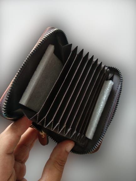 Bovi's Men's Genuine Leather Card Holder Storage Bags Blocking Zipper Thin Pocket - Oshi.pk - Buy & Sell Online