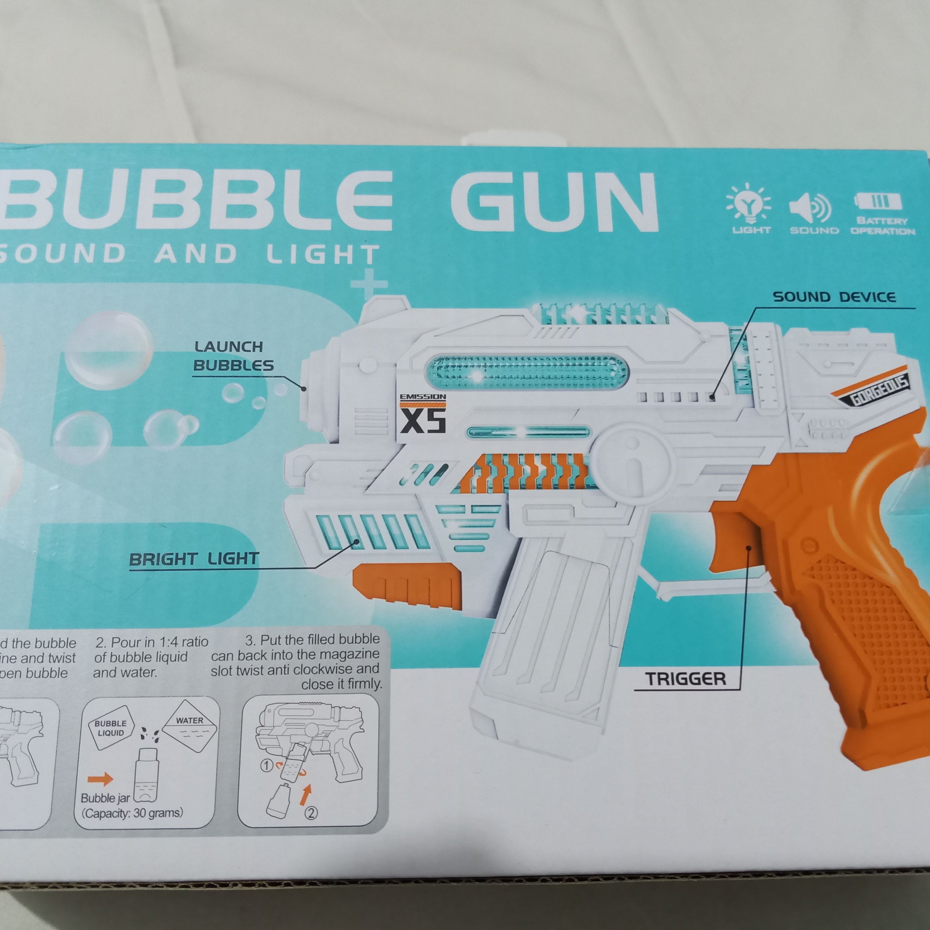 Bubble Machine Gun - Light n Sound - Battery operated - Soap Bottles