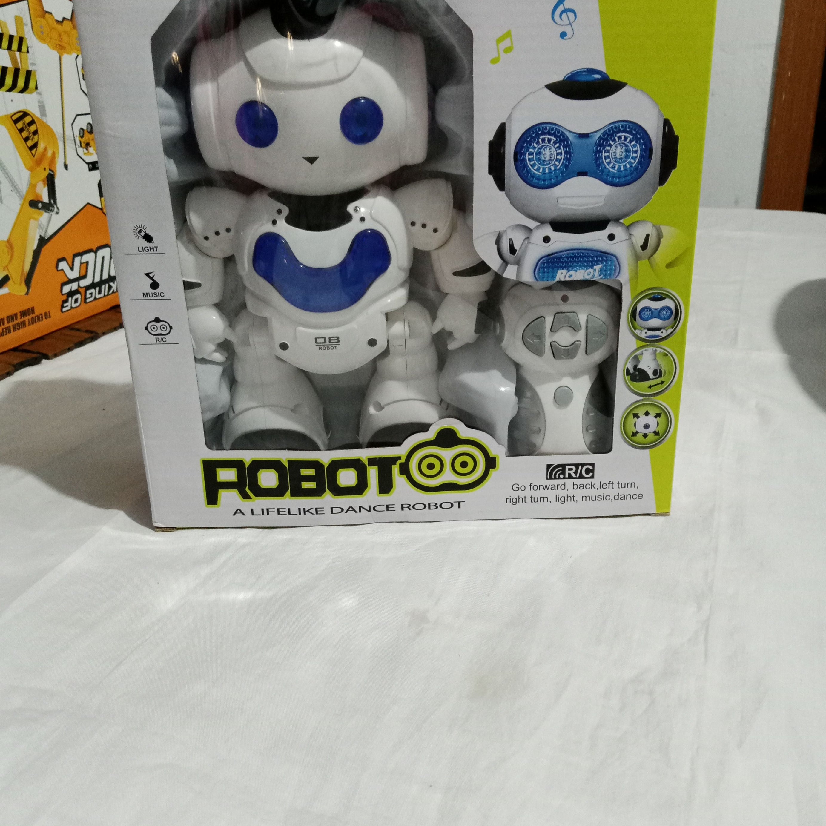 Dancing Robot -R/C - Dance, walk and Light - Oshi.pk - Buy & Sell Online