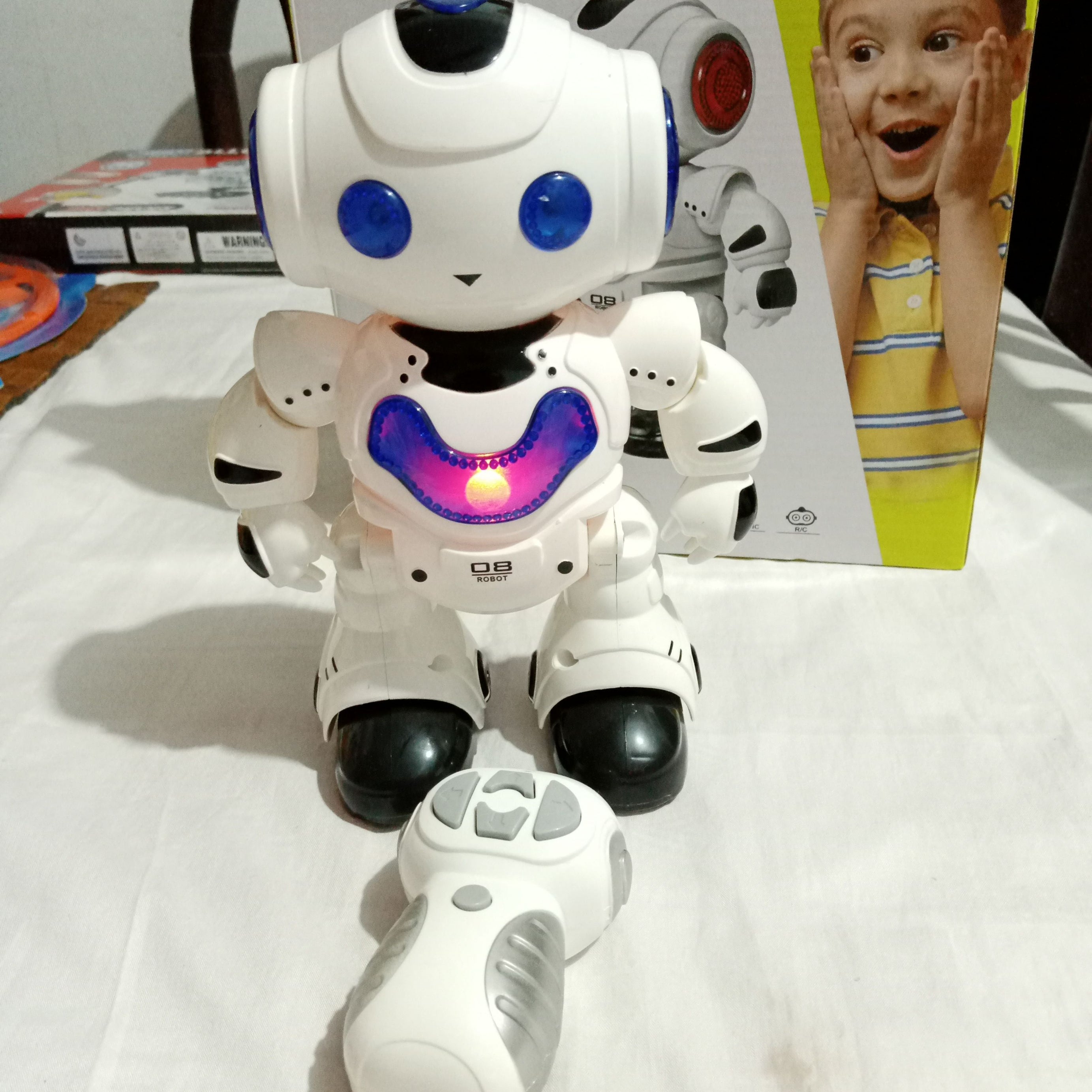 Dancing Robot -R/C - Dance, walk and Light - Oshi.pk - Buy & Sell Online