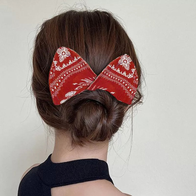 Deft Bun Maker Soft Hair Donut Bun Maker Twist Hairstyle Clip Tool Bun Hairpin Maker - Oshi.pk - Buy & Sell Online