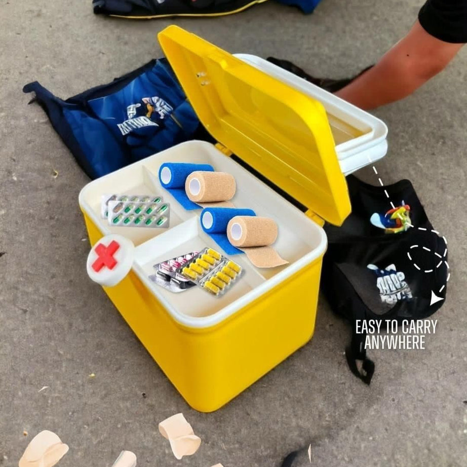 Empty Small First Aid Box High Quality Medicine Box Best For School, House And Office Medical Kit Medicine Pills Storage Box - Oshi.pk - Buy & Sell Online