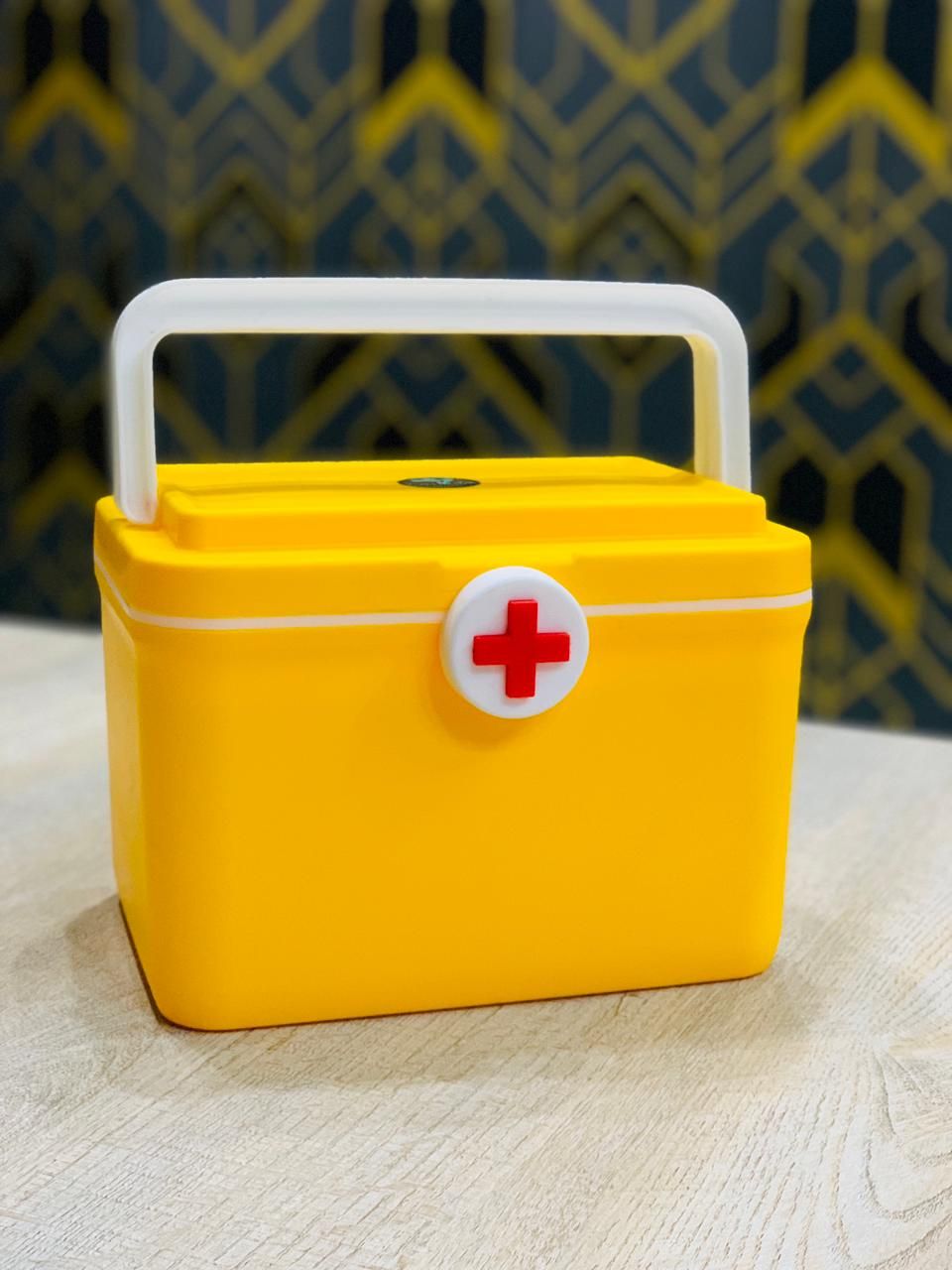 Empty Small First Aid Box High Quality Medicine Box Best For School, House And Office Medical Kit Medicine Pills Storage Box - Oshi.pk - Buy & Sell Online