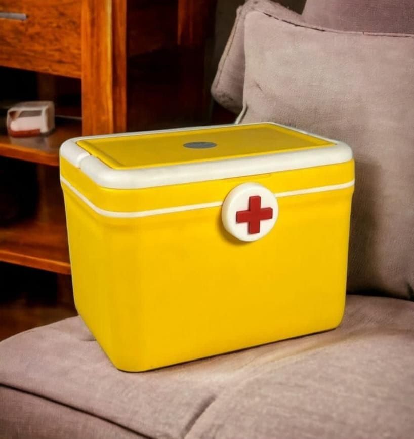 Empty Small First Aid Box High Quality Medicine Box Best For School, House And Office Medical Kit Medicine Pills Storage Box - Oshi.pk - Buy & Sell Online