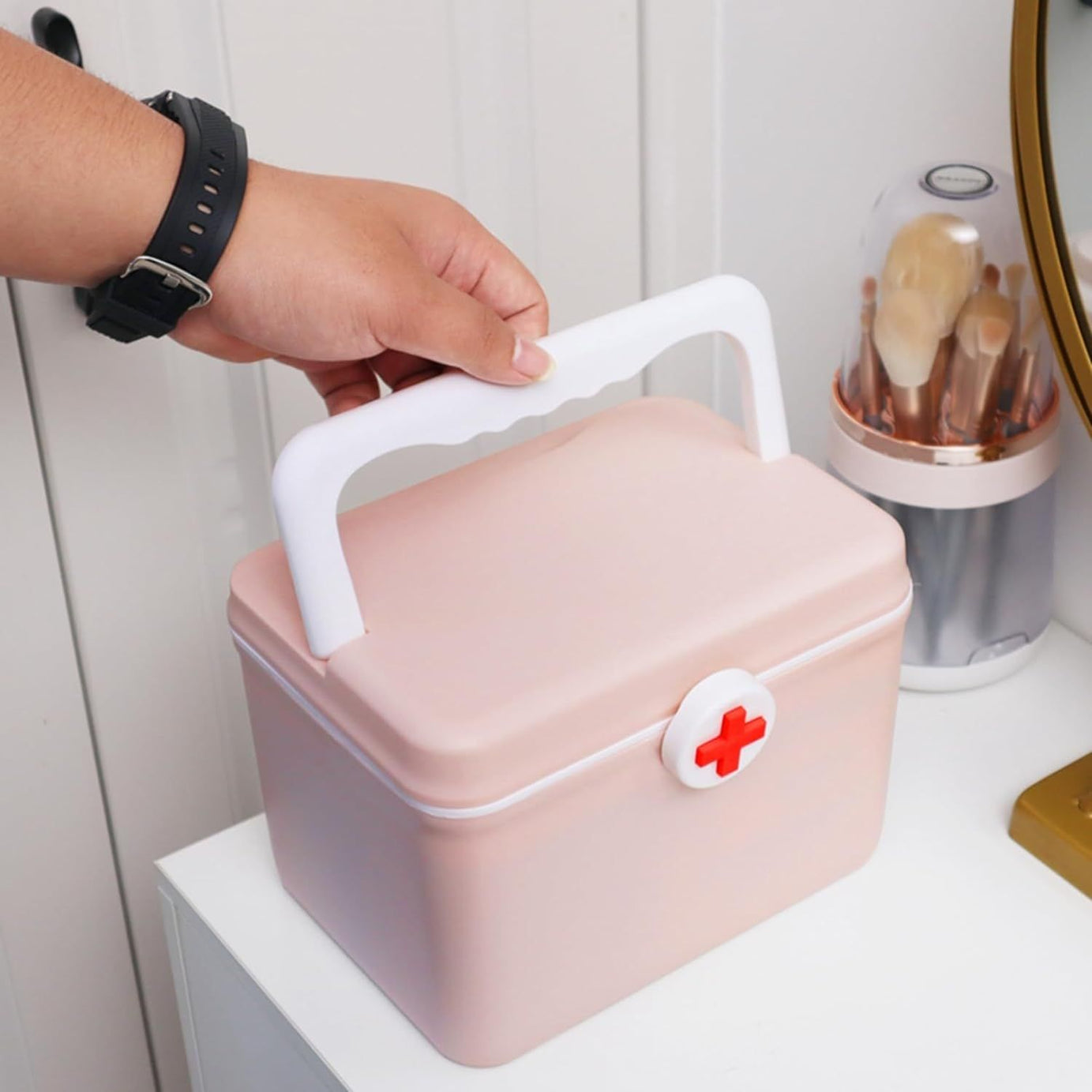 Empty Small First Aid Box High Quality Medicine Box Best For School, House And Office Medical Kit Medicine Pills Storage Box - Oshi.pk - Buy & Sell Online