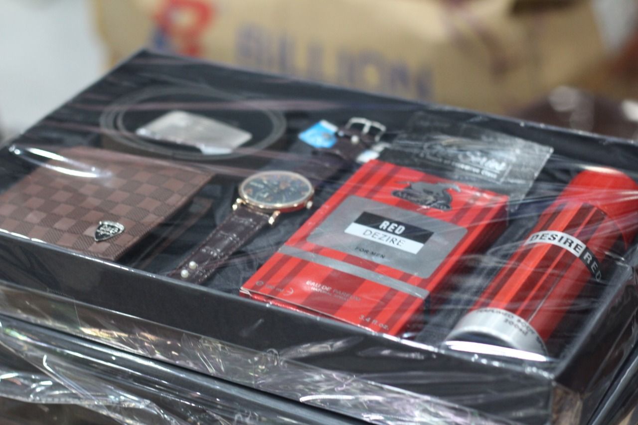 GIFT SET FOR MEN - ALL IN ONE - Oshi.pk - Buy & Sell Online
