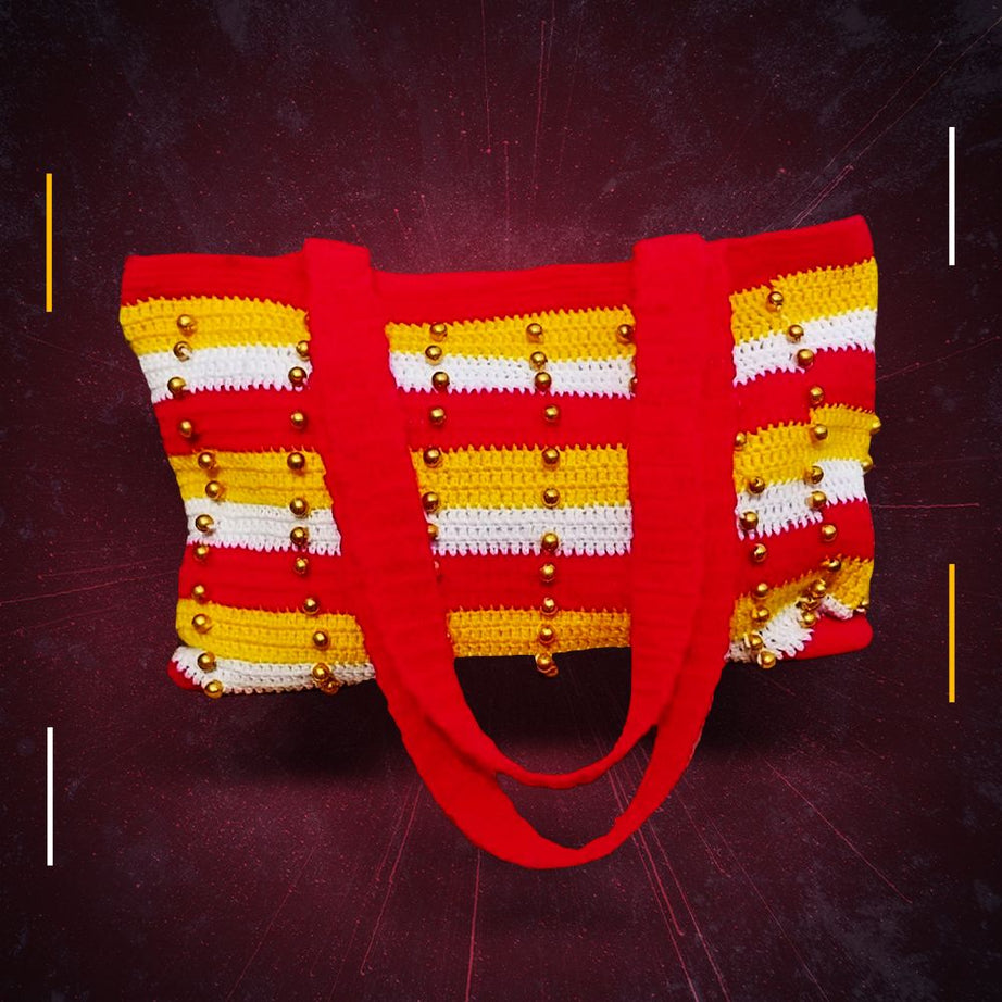 Handcrafted Crochet Bags Showcasing Artful Line Patterns : Fashionable Handmade Crochet Bags for Women - Oshi.pk - Buy & Sell Online