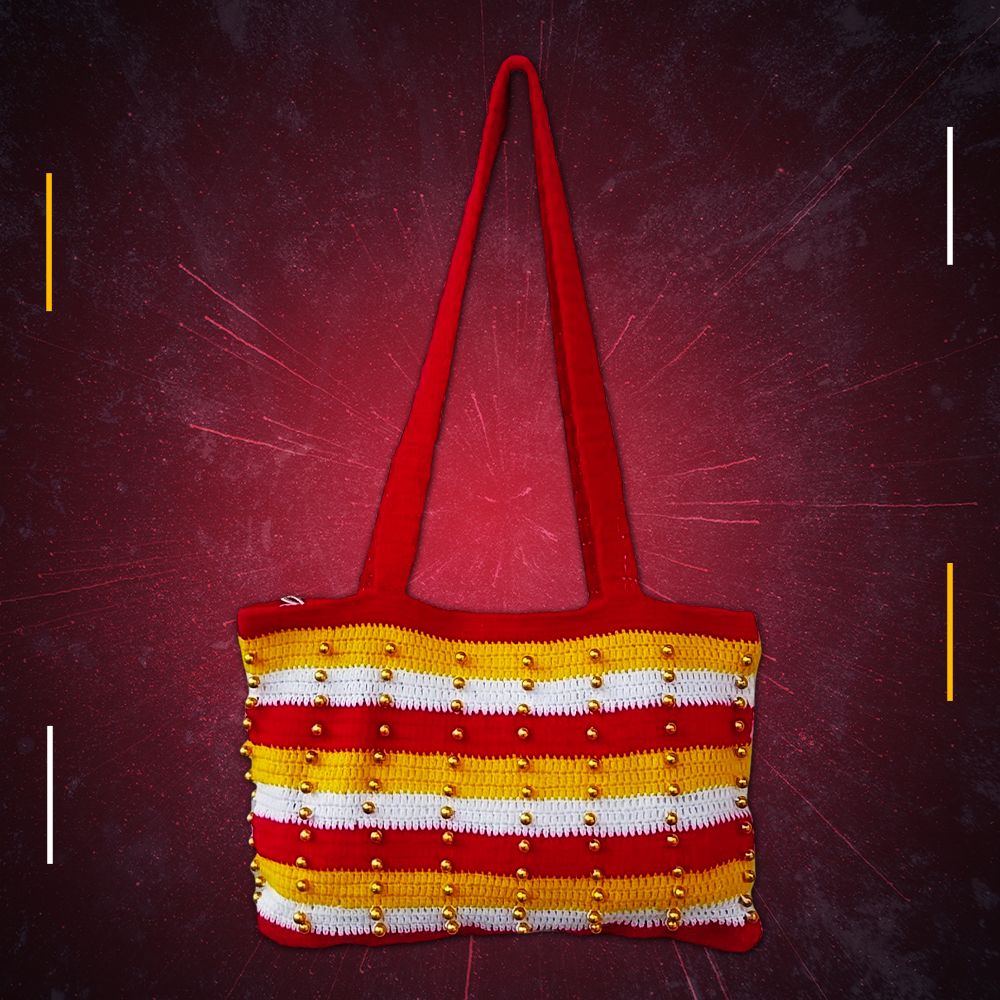 Handcrafted Crochet Bags Showcasing Artful Line Patterns : Fashionable Handmade Crochet Bags for Women - Oshi.pk - Buy & Sell Online