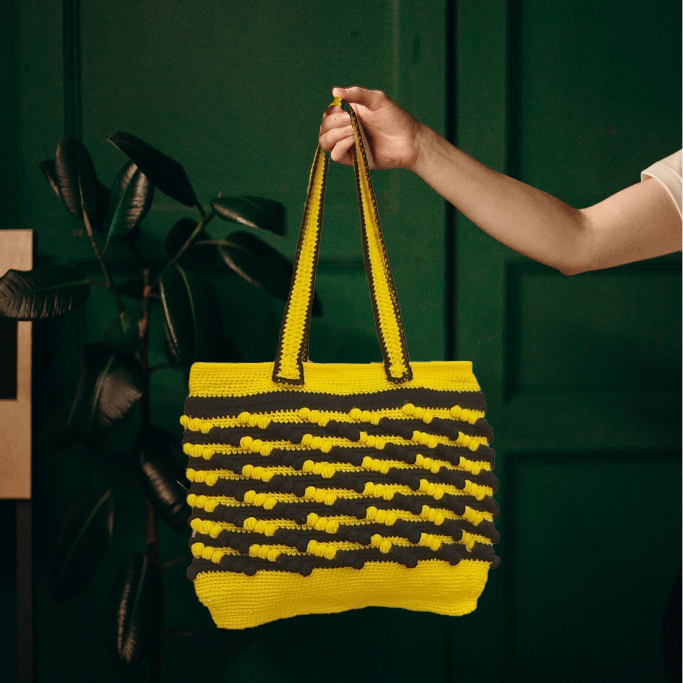 Handmade Crochet Bags for Women with Artful Line Patterns : Crochet Bags with Eye-Catching Line - Oshi.pk - Buy & Sell Online