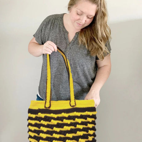 Handmade Crochet Bags for Women with Artful Line Patterns : Crochet Bags with Eye-Catching Line - Oshi.pk - Buy & Sell Online