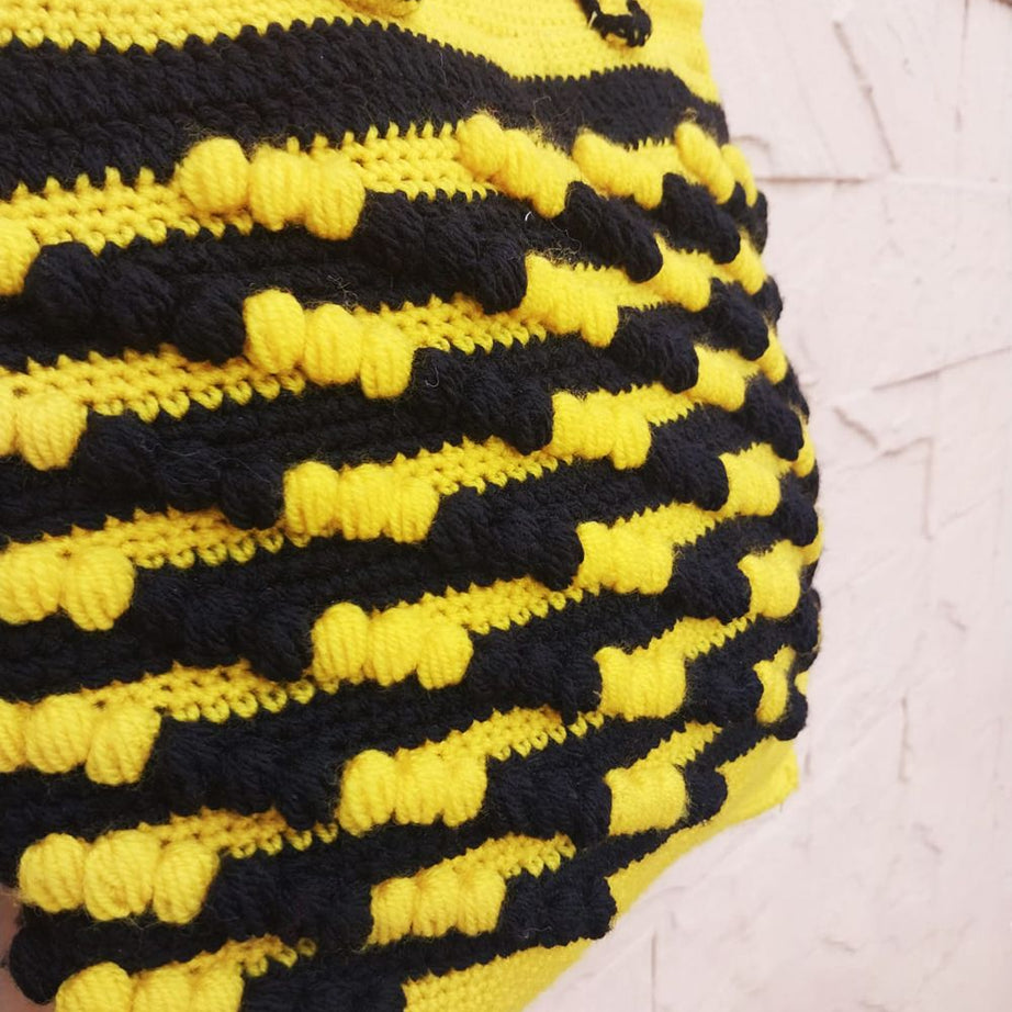 Handmade Crochet Bags for Women with Artful Line Patterns : Crochet Bags with Eye-Catching Line - Oshi.pk - Buy & Sell Online