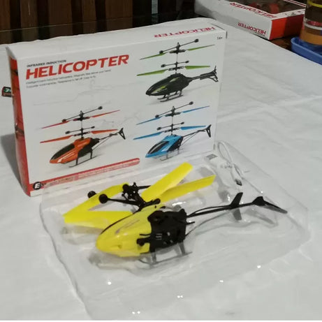 Infrared Induction Flying Helicopter - Rechargeable - Oshi.pk - Buy & Sell Online