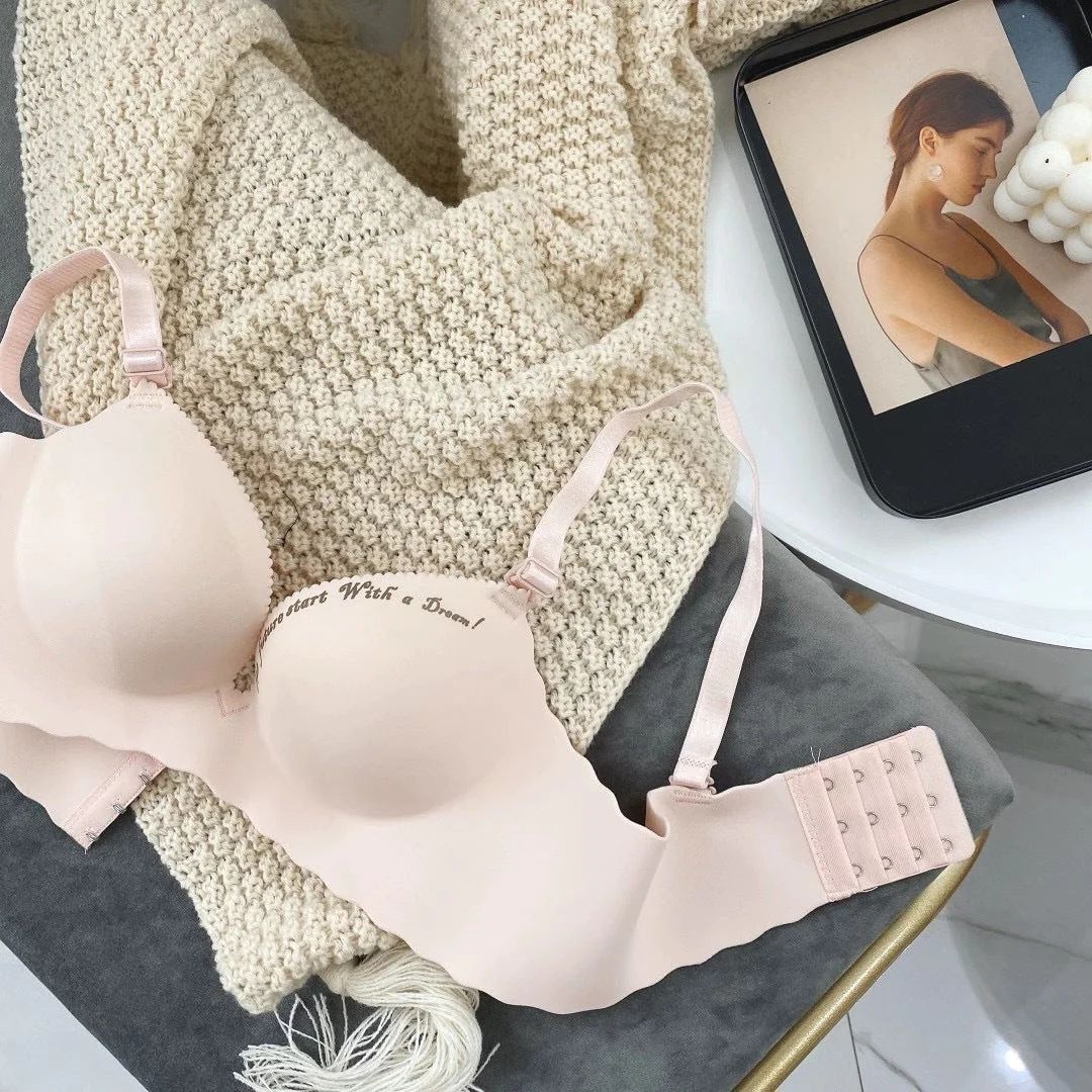 Broad Strap Seamless Wire Free Ultra Thin Bra - Oshi.pk - Buy & Sell Online