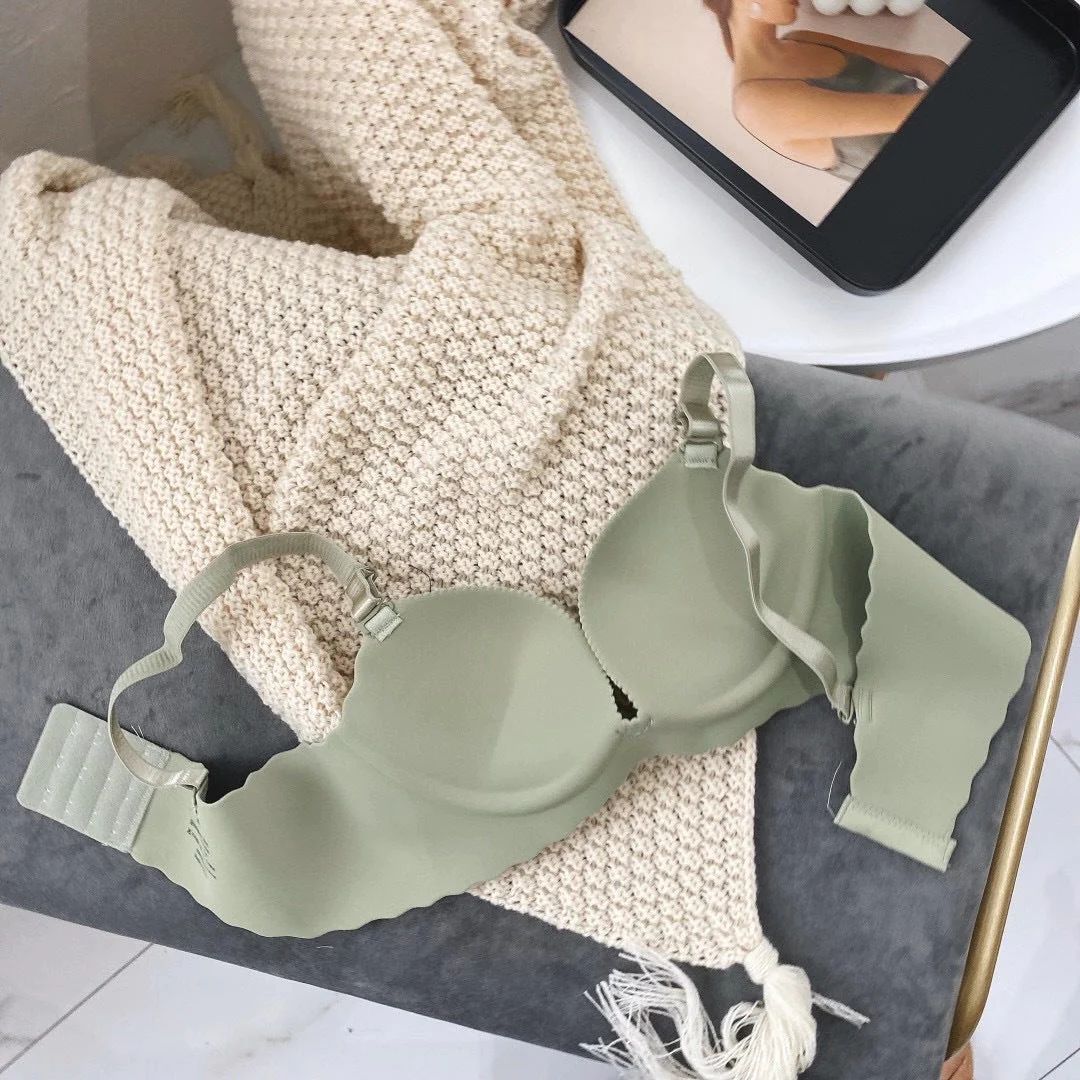 Broad Strap Seamless Wire Free Ultra Thin Bra - Oshi.pk - Buy & Sell Online