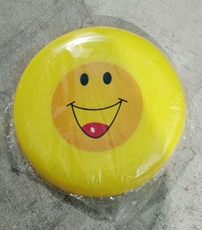 LED Flying Discs - Smiley with Light - Oshi.pk - Buy & Sell Online