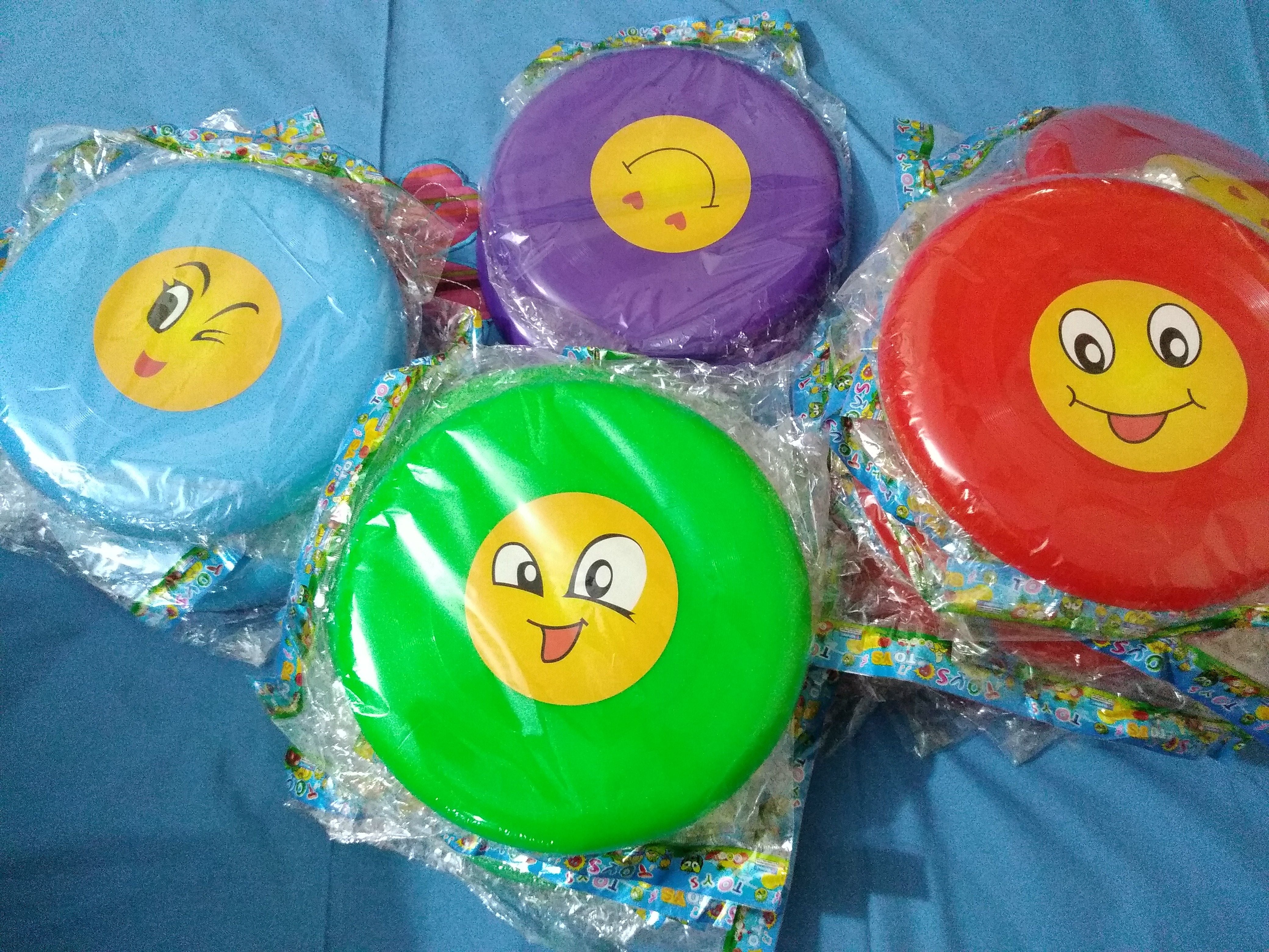 LED Flying Discs - Smiley with Light - Oshi.pk - Buy & Sell Online