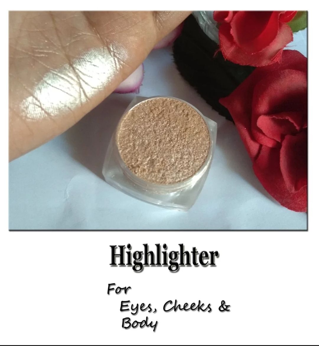 Mini Highlighter pack of 2 Silver and Golden / makeup / Cosmetics BY Khokhar Stockists - Oshi.pk - Buy & Sell Online