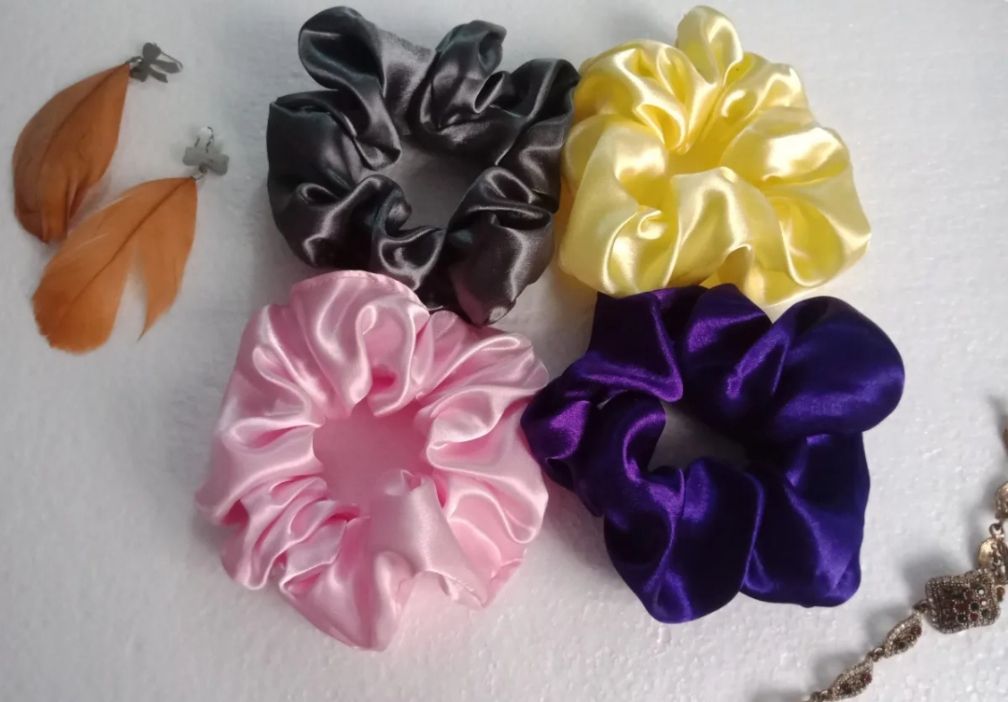 New Silk Scrunchies (Pack of 12).Pony tail - Oshi.pk - Buy & Sell Online