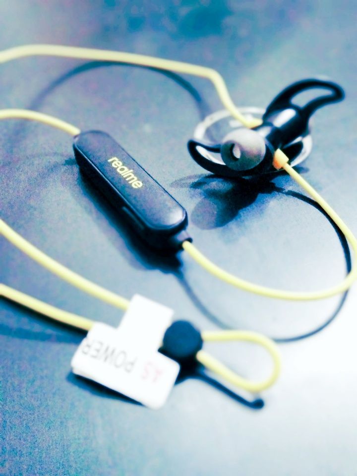 OnePlus HiFi Audio High Definition Magnetic Wireless Bluetooth Neckband In-ear Earphone For All Smart Phones - Oshi.pk - Buy & Sell Online