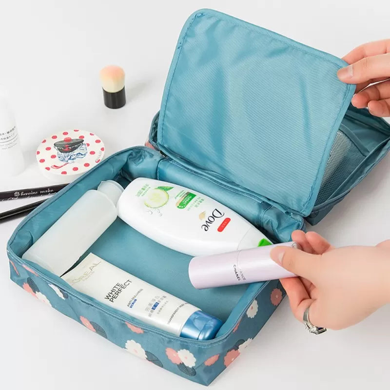 Outdoor Women Cosmetic Makeup Bag - Oshi.pk - Buy & Sell Online