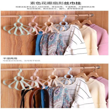 Pack Of 2 Flower Shaped 5 Slot Hanger - Oshi.pk - Buy & Sell Online