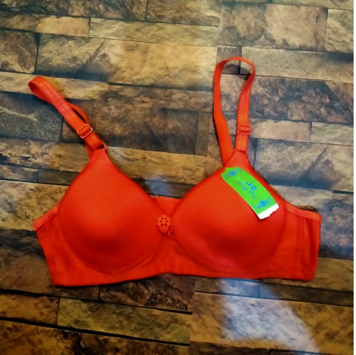 Red Bra and Penty its support, comfort, and breath ability - Oshi.pk - Buy & Sell Online