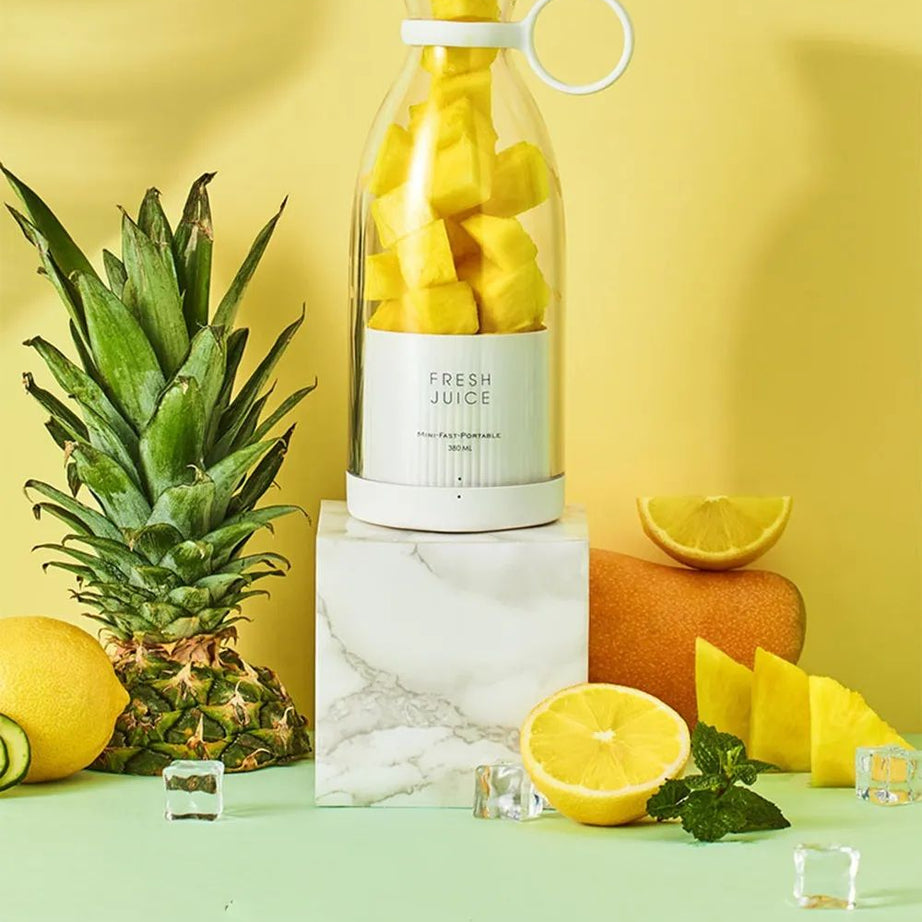 Portable And Electric Blender Bottle Juicer For Shakes And Smoothies, Mini Juicer Bottle For Traveling (Multicolour) USB Chargeable Juicer Blender 4 B - Oshi.pk - Buy & Sell Online