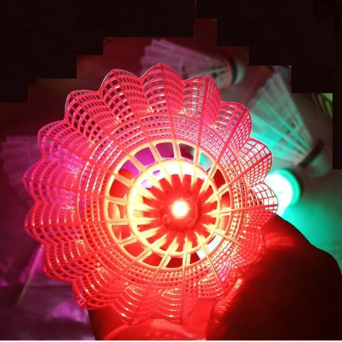 RECHARGEABLE Lighting Badminton shuttlecock - 5 PC in 1 pack with 1 charger - Oshi.pk - Buy & Sell Online