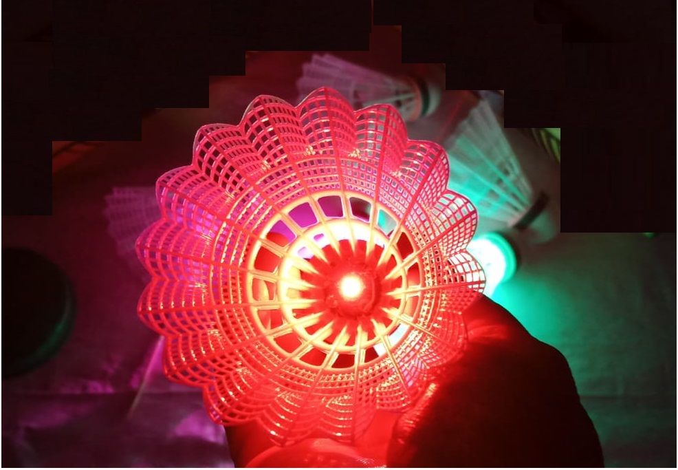 RECHARGEABLE Lighting Badminton shuttlecock - 5 PC in 1 pack with 1 charger - Oshi.pk - Buy & Sell Online