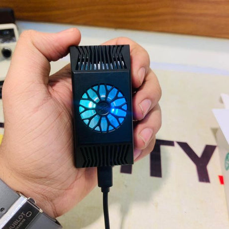 SA-Z16 Mobile Phone Radiator Gaming Universal USB Game Cooler System For PUGB Phone Gadgets - Oshi.pk - Buy & Sell Online